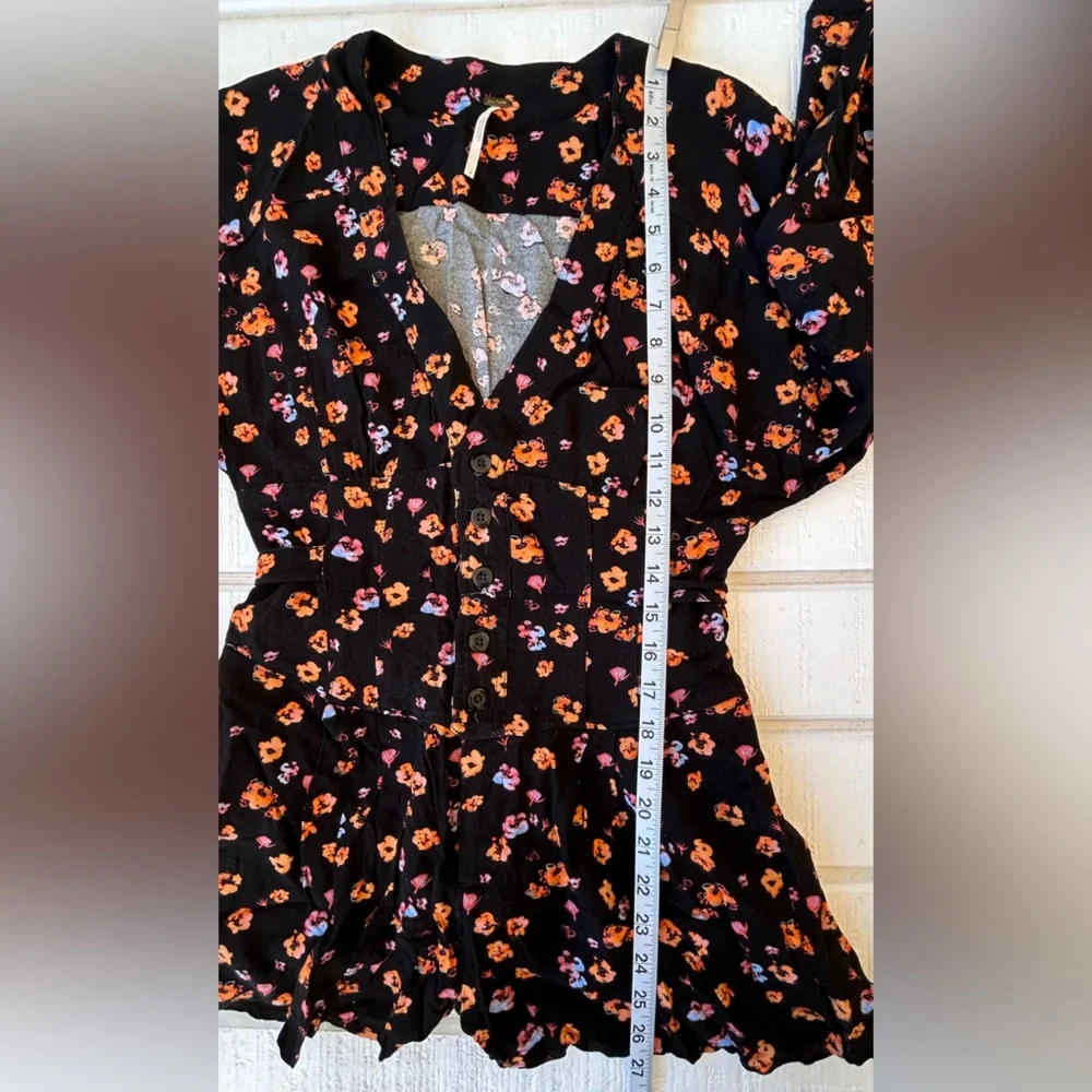 Free People Women’s V-Neck Floral‎ Belted Romper Size 2